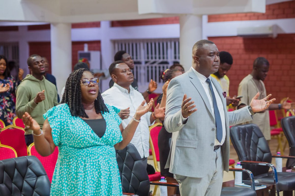 Hcifaithtemple's tweet image. Don't miss Day 3 of the Next Level Conference! Your Victory is Near!!  #NextLevelConference #enduringhardness #Hcifaithtemple #fellowship