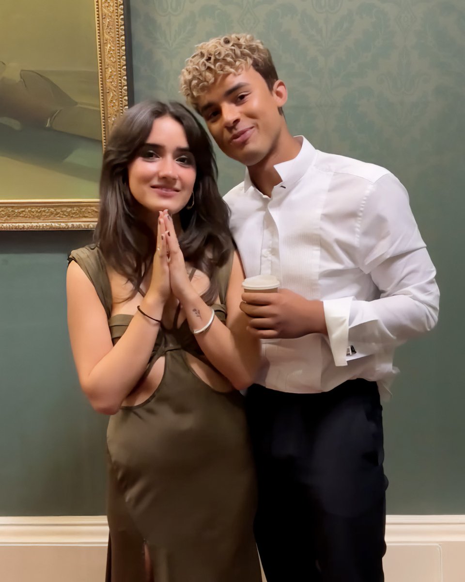 PrimeVideoBR's tweet image. #AshaBanks e #MatthewBroome mandaram avisar que as gravações de #SuaCulpaLondres já terminaram!1111!1! ansiosos pra ver #NickNoah por aqui? 😌
#YourFaultLondon