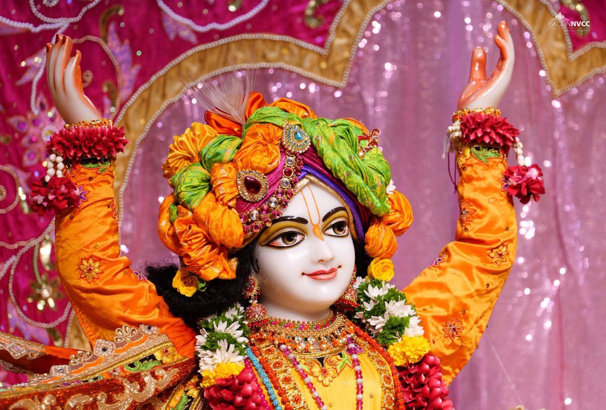 ISKCONPune's tweet photo. 🙏🏽Today's Darshan 📿 🗓17-07-2025🙏
🌷Sri Sri Gaur Nitai🌷
🚩@ISKCONNVCCPune🚩
.
.
#ISKCON #ISKCONNVCC #ISKCONNVCCPune #ISKCONPune
#17thjuly #17thjuly2025 #Thursday #Vrindavan
#Harinaamsankirtan #Radheshyamdas #Radheradhe
#Sankirtan #Kirtan #Mayapur #Prabhupada #iskconmandir https://t.co/NcxgwMJCrV