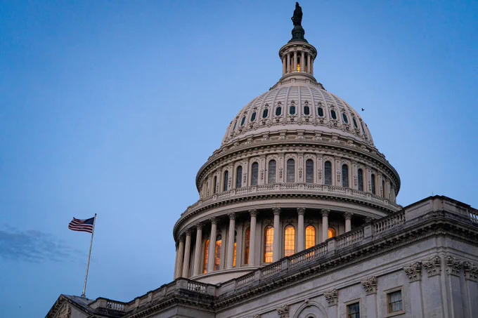 🚨 BREAKING: La Camera dei Rappresentanti USA approva legislazione chiave sulle criptovalute con votazione finale