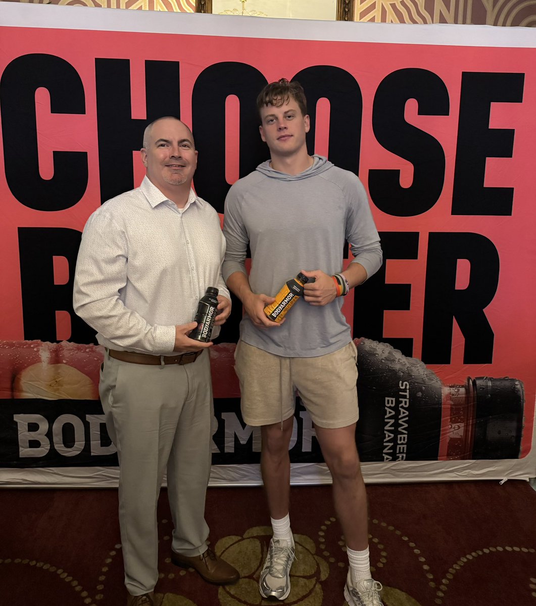 jerad20's tweet image. What a fun little Wednesday night…..