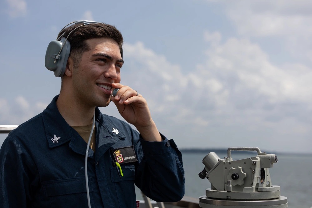 INDOPACOM's tweet image. 🇺🇸-🇸🇬
#USSCurtisWilbur is underway with @US7thFleet on deployment in the #FreeAndOpenIndoPacific.
📍 #Singapore
📸 Seaman Mark Bergado