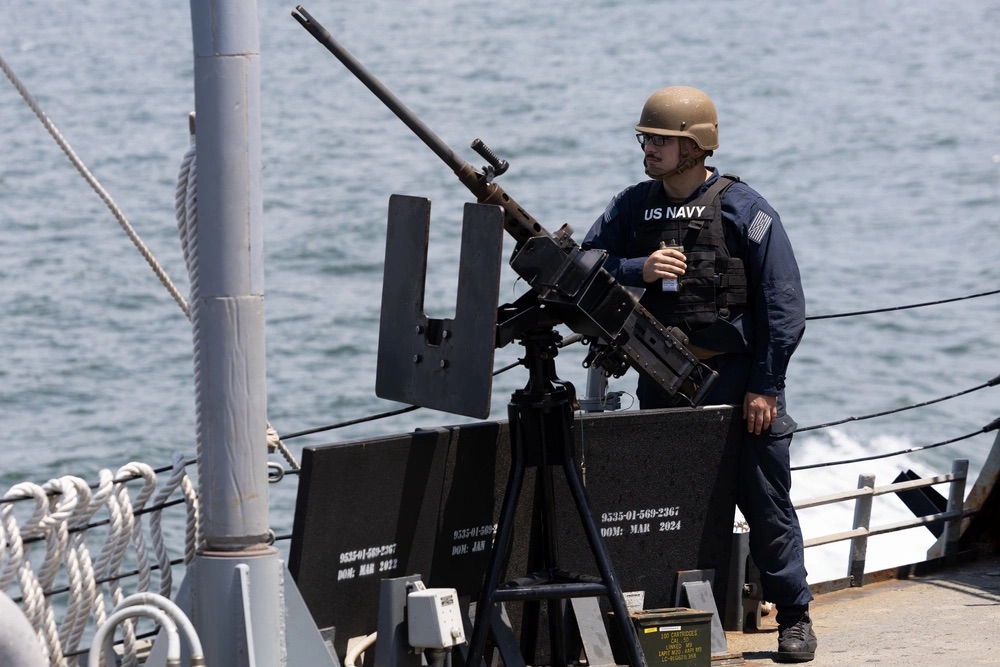 INDOPACOM's tweet image. 🇺🇸-🇸🇬
#USSCurtisWilbur is underway with @US7thFleet on deployment in the #FreeAndOpenIndoPacific.
📍 #Singapore
📸 Seaman Mark Bergado