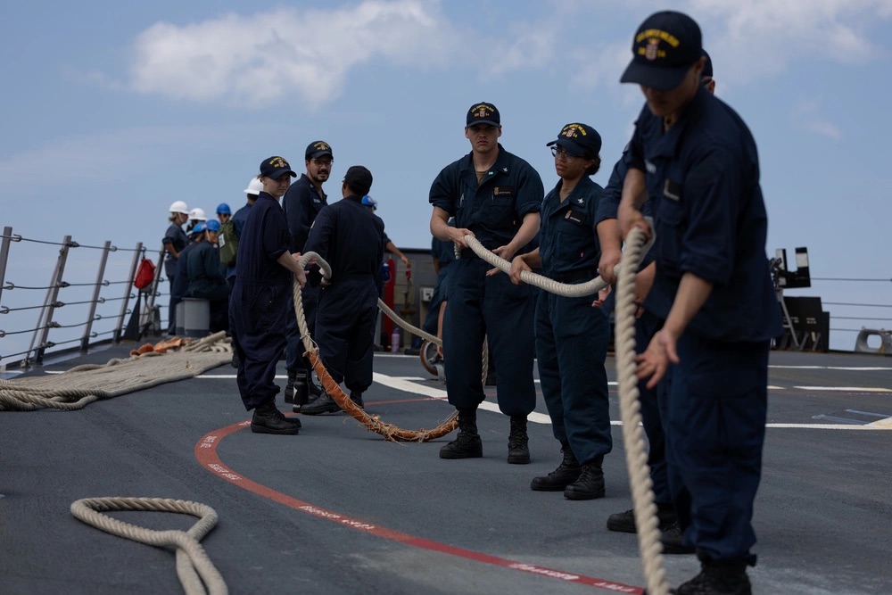 INDOPACOM's tweet image. 🇺🇸-🇸🇬
#USSCurtisWilbur is underway with @US7thFleet on deployment in the #FreeAndOpenIndoPacific.
📍 #Singapore
📸 Seaman Mark Bergado