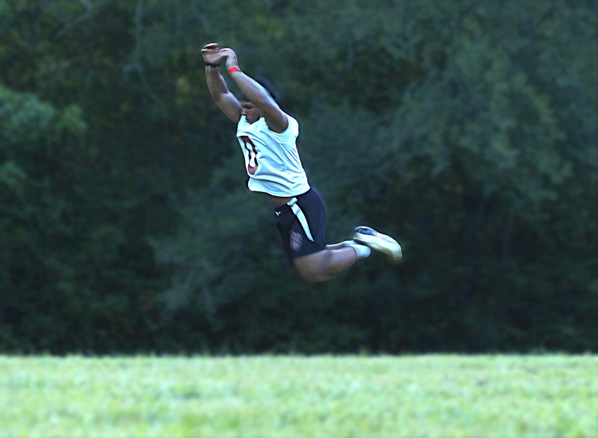 JLH_RB5's tweet image. Working for my team! #TeamOverMe #DunhamFB #TheBayouBackBreaker #KeepApplyingPressure @Youngbullz22 @NeilWeiner @MikeRoach247 @mfarrellsports @ChachereGrant @LAvsAllYall @RecruitLouisian @recruittheboot @5StarScouting @Jharris1_btr05 @jkleesportz