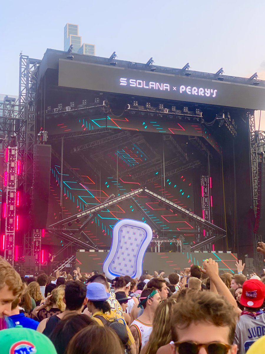 ross.skr 📱 tweet media