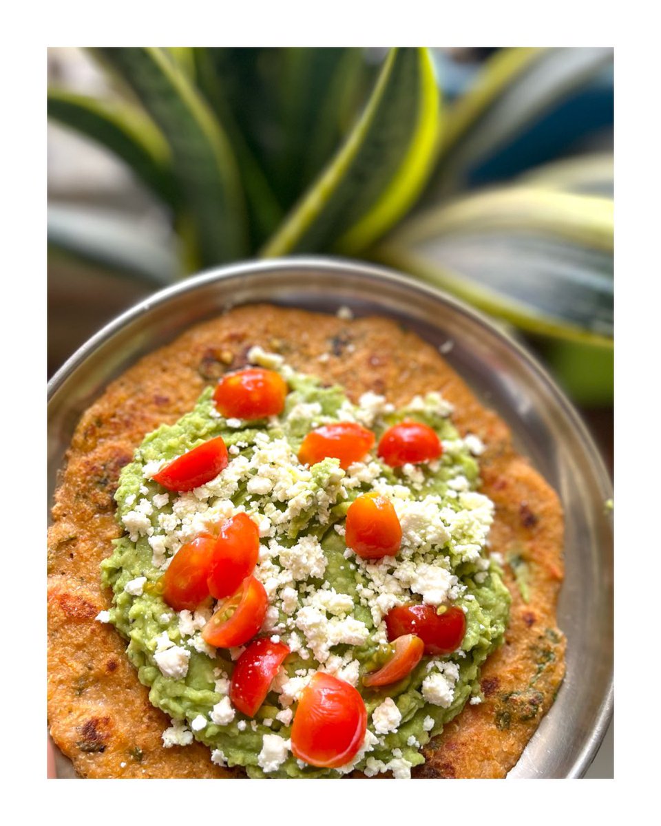 _presh_p's tweet photo. Morning win on a plate: oats, quinoa, avo, and all things good!😇♥️ https://t.co/9HUlL1vIv3