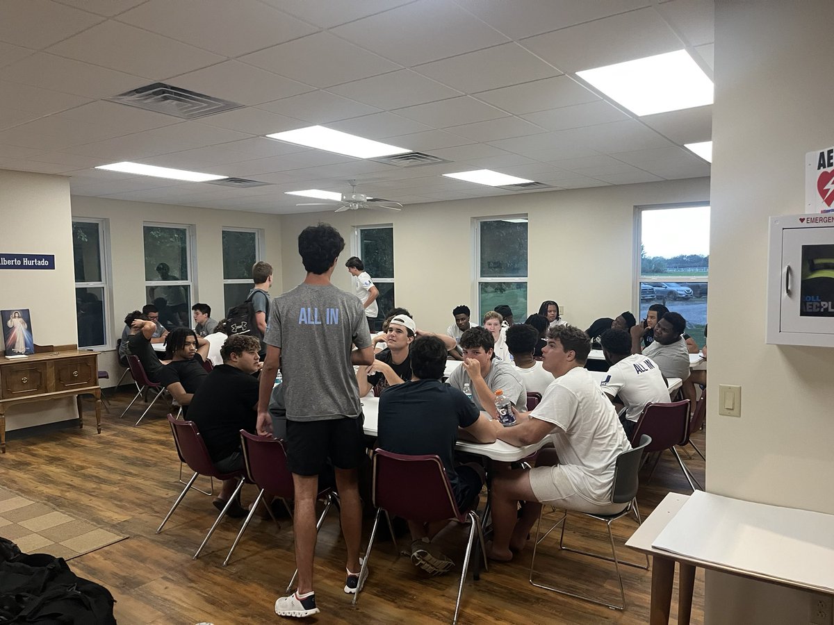 CoachAdamCruz1's tweet image. Night one of @SLUHfootball team travel camp at MDS-excited for a long day of football tomorrow! #AllIn