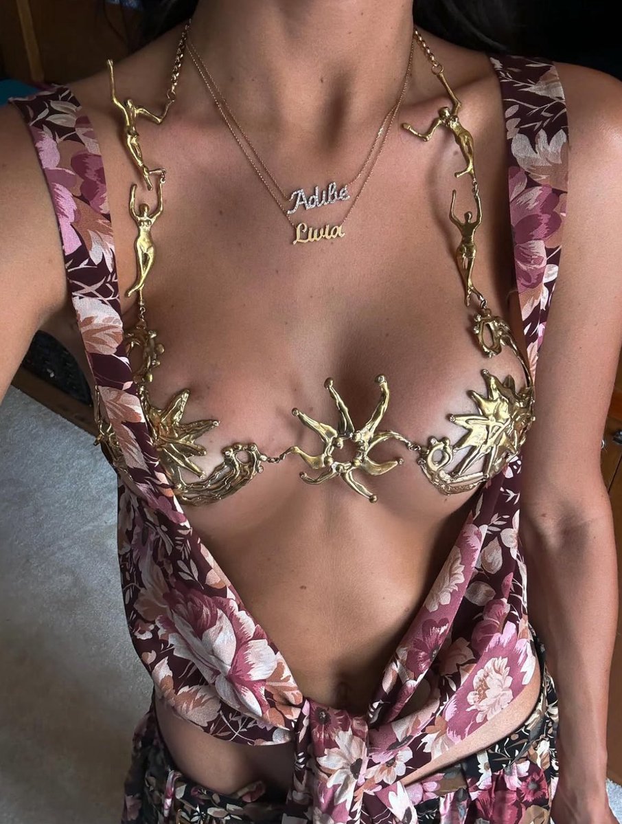 badestoutfit's tweet image. livia nunes’s wearing handmade ‘lua e estrela’ bra by la pomponera