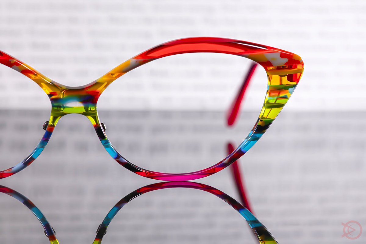 VisioOptical's tweet image. Break free from the ordinary with WISSING eyewear. Handmade with unparalleled artistry, these frames blend color, form, and personality into something truly spectacular. #DistinctiveFrames #BespokeEyewear #WissingDesign