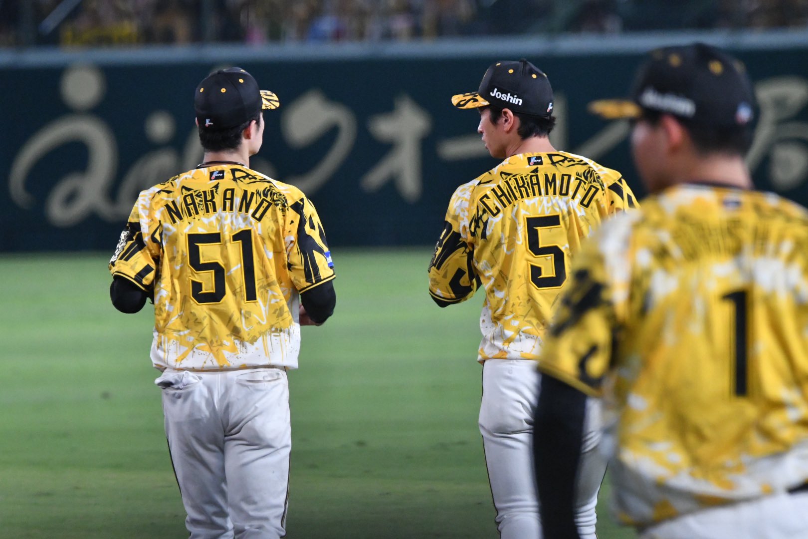 【非売品】甲子園球場100周年記念ボール 阪神タイガース 近本光司 & 中野拓夢 非売品】甲子園球場100周年記念ボール 阪神タイガース 近本光司