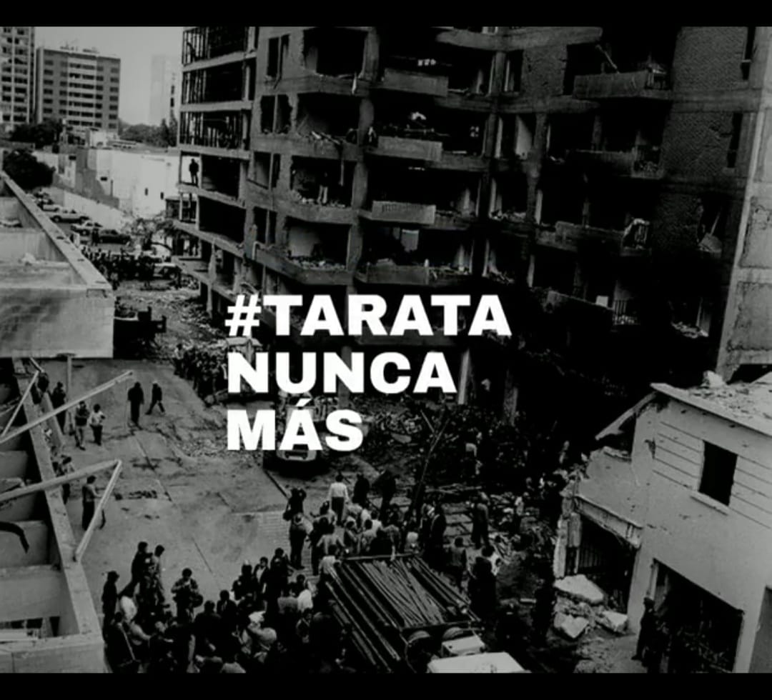Un dia como hoy hace 33 años terroristas de sendero luminoso pusieron un coche bomba en la calle Tarata Miraflores. Murieron 25 personas y muchos heridos. #LasVictimasNoSeOlvidan #TerrorismoNuncaMas