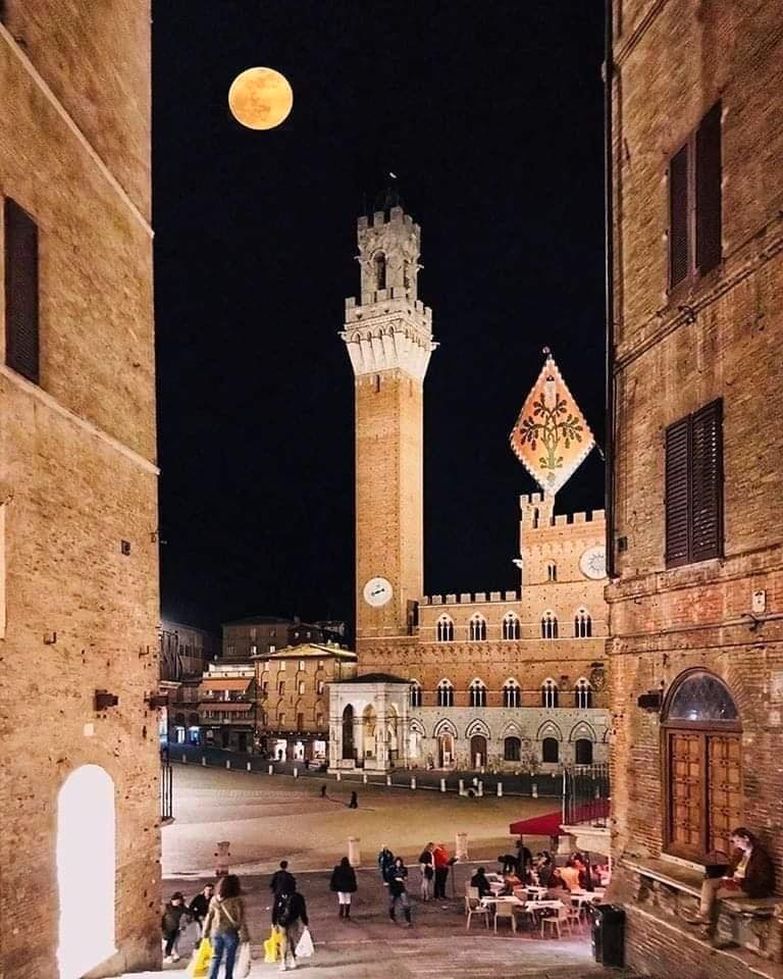 The Piazza del Campo in Siena is regarded as one of Europes greatest medieval squares.