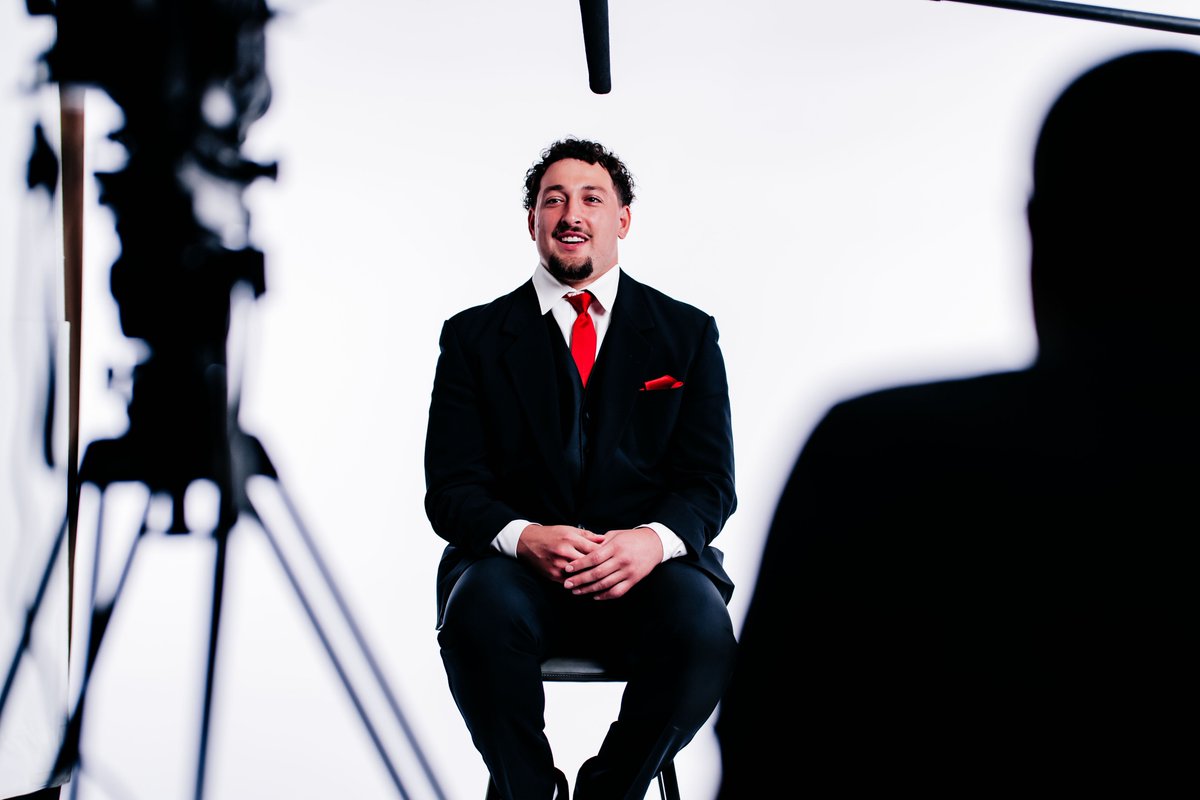 UNMLoboFB's tweet image. Lights, Camera, ๐๐ธ๐ซ๐ธ๐ผ ๐ฅ๐ฌ
#GoLobos | ๐บ๐ | #MWFB