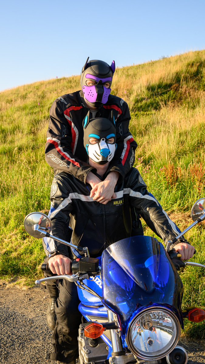 Does this make me a biker boyo? even if he does all the work <a href="/RJAY0004/">PUP RJAY</a>💜💙

thankies for the amazing pics <a href="/PupKip_/">Pup Kip</a>  😋😋

#gay #pup #furry #mlm #BIKER #pupplaycommunity #pupplay #puppy