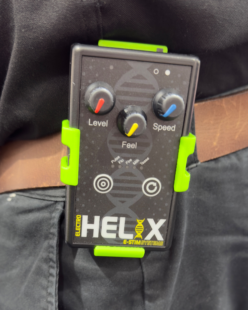 estimsystems's tweet photo. One of the new ideas soon to hit our stores, and launched at The ANME show - and they went down very well - Belt Holsters for the ElectroPebble and Helix - and they come in 5 colours to suit your mood or outfit!
#estim #estimsystems #electropebble #electrohelix https://t.co/FVHoxHYE0P