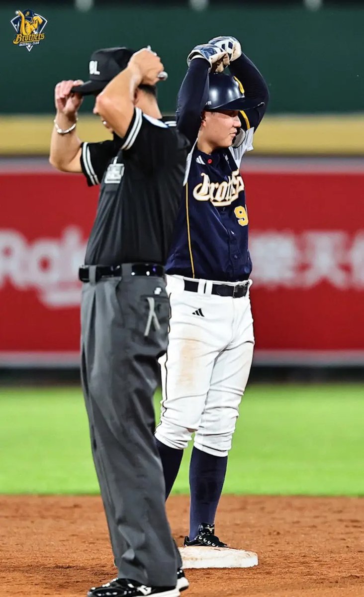 Out of Context CPBL tweet media