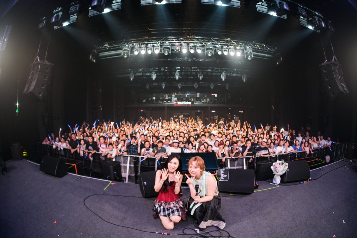 [Highlights]🎤MANA Creation – La Jiao x Lei Yu Xin @ Chengdu - July 13

La Jiao and Lei Yu Xin created an unforgettable night in Chengdu. The crowd united in sound waves, celebrating a beautiful chapter in live music! 🎶✨

Stay tuned for more updates!