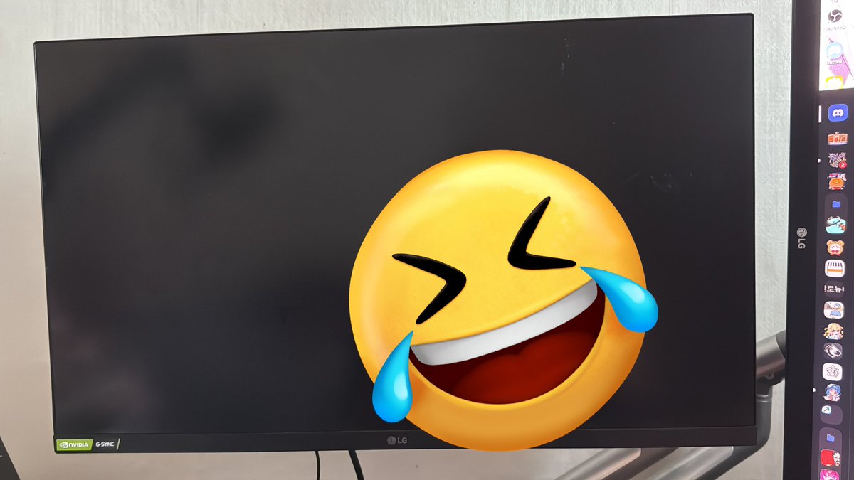 Sistine_K_Doena's tweet image. 아니 컴터를 켰는데…왜 본체 컴터 안켜져?!
나 오늘 방송은? 세팅은?! 왜 이러는거야ㅠㅠㅠㅠ