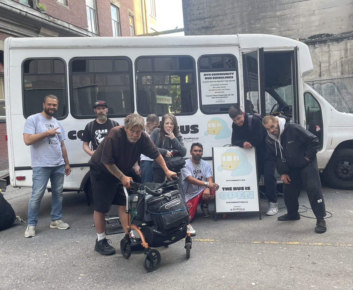 fionaeyork's tweet image. Former residents of CRAB Park & other encampments are going mobile w/ a "Cooling Bus" to beat the heat.
The Cooling Bus is a grassroots initiative led by “peers” – community experts deeply connected to the DTES.
The team is “taking it to the streets” on Mon, Weds and Fridays 🚌