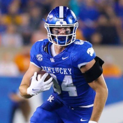 BigMoBarrett's tweet image. Kentucky's Josh Kattus โ22 is making waves on and off the field. Story: ukwildcatswire.usatoday.com/story/sports/cโฆ #GoBigMoe