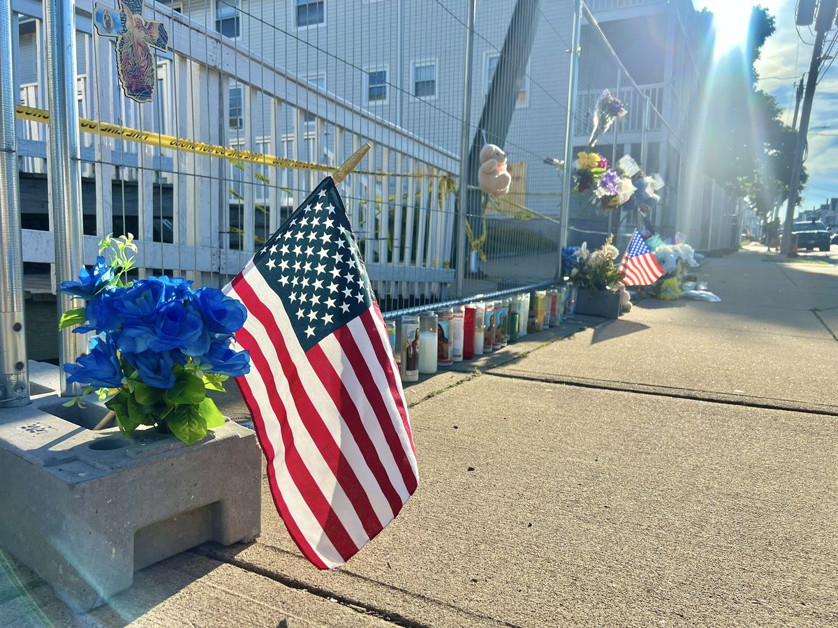 RyanWelchPhotog's tweet image. The memorial outside of the Gabriel House in Fall River continuing to grow, days after Sunday nights fatal fire taking the lives of 9 residents of the assisted living facility.
