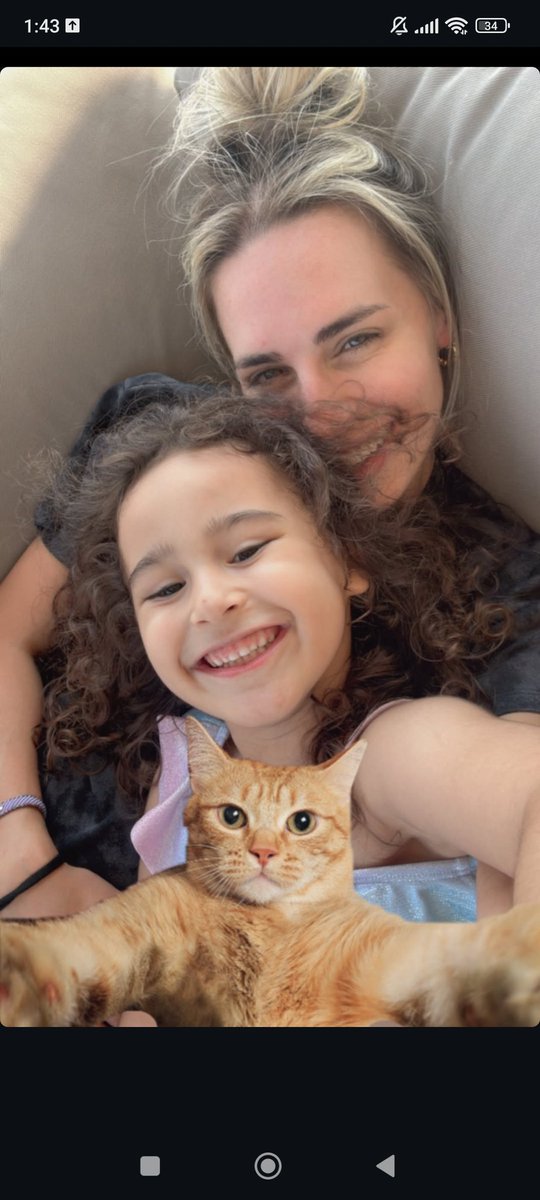 Üç tane kedyy🩷🪬🧿😻