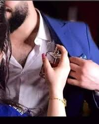 يكفي أحس بغلاك لو ما اشوفك
مثل العطر يكفي عن الشوف شمه 🥰❤️