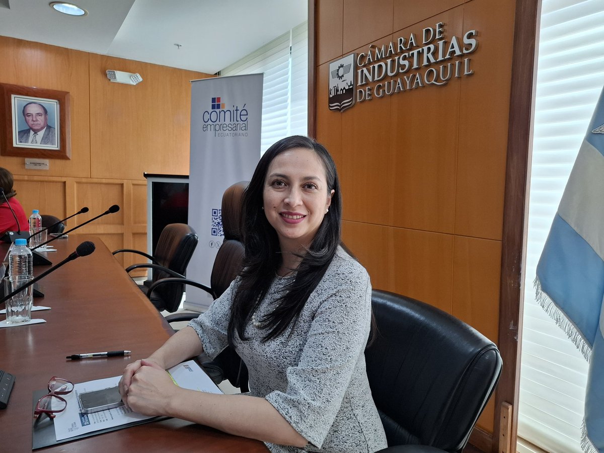 Secretaría Nacional de Planificación 🇪🇨 (@planificacionec) on Twitter photo 🏭 En Guayaquil, la Secretaria <a href="/DianaRamirezec/">Diana Ramirez</a> y el Ministro de <a href="/Produccion_Ecu/">Ministerio de Producción</a>, <a href="/LuisJaramilloOK/">Luis Alberto Jaramillo</a>, mantuvieron un encuentro con representantes de gremios productivos a nivel nacional.
“La competitividad como estrategia para el desarrollo productivo e industrial en el marco de 🏭 En Guayaquil, la Secretaria <a href="/DianaRamirezec/">Diana Ramirez</a> y el Ministro de <a href="/Produccion_Ecu/">Ministerio de Producción</a>, <a href="/LuisJaramilloOK/">Luis Alberto Jaramillo</a>, mantuvieron un encuentro con representantes de gremios productivos a nivel nacional.
“La competitividad como estrategia para el desarrollo productivo e industrial en el marco de