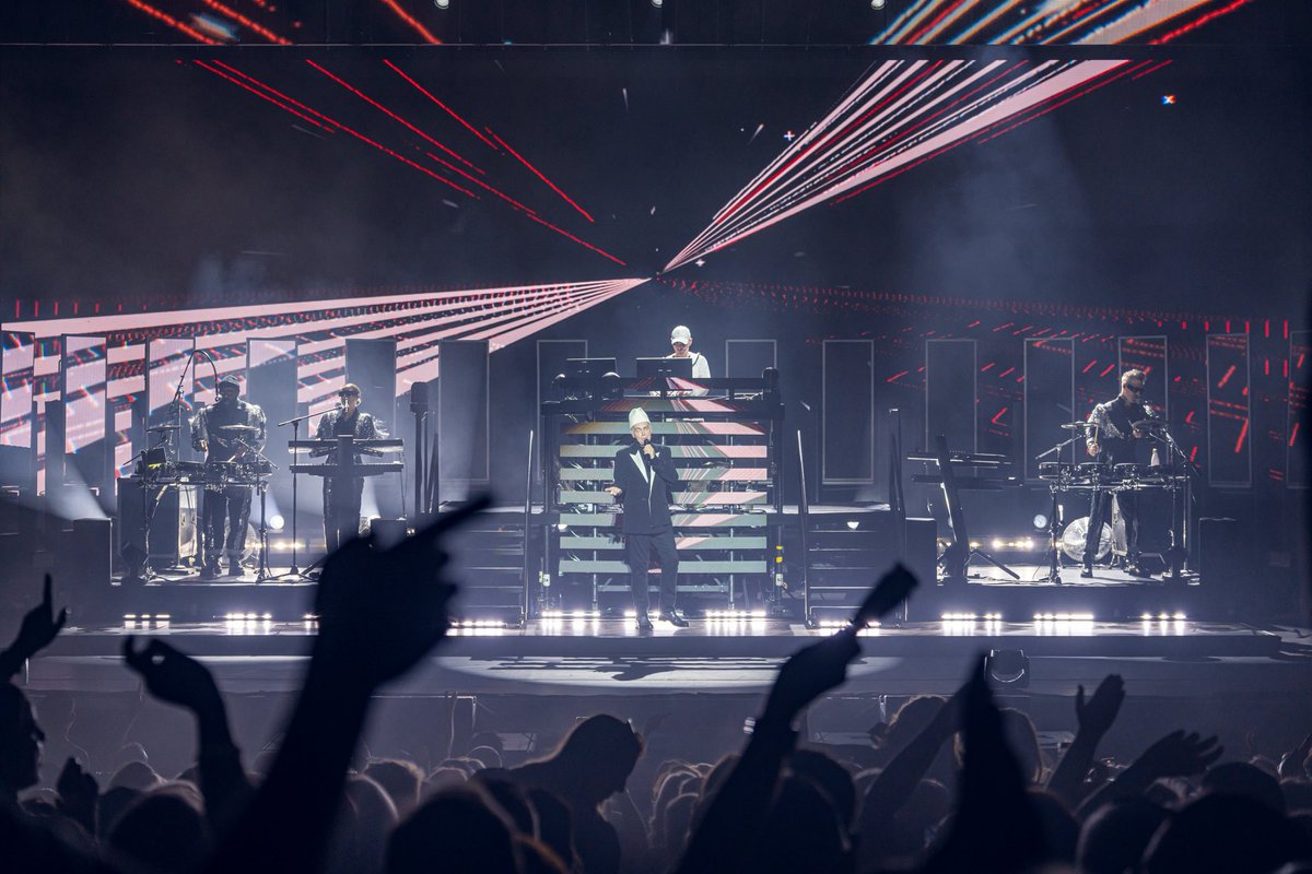 📞: “A night with no empty seats, please.”

✌🏼ALL RIGHT, <a href="/petshopboys/">Pet Shop Boys</a> 🐾