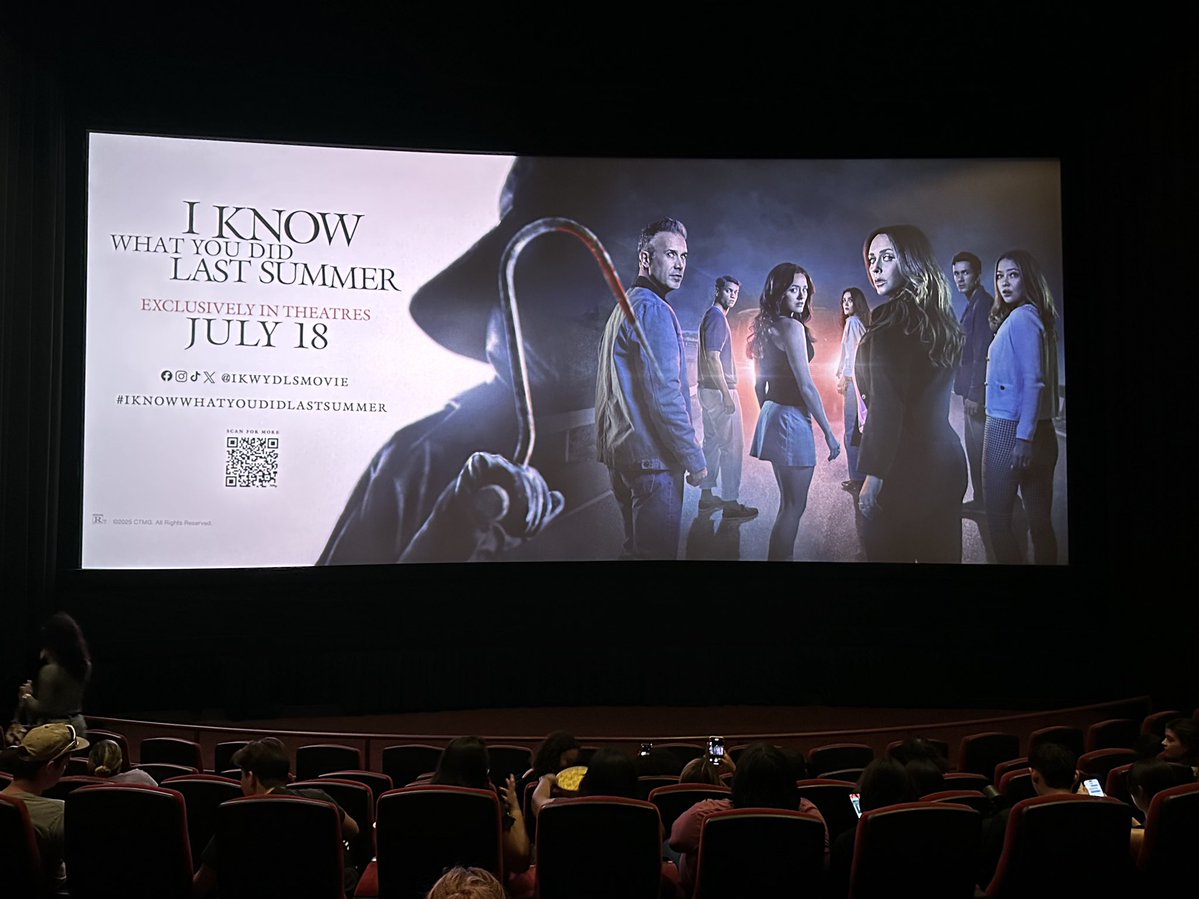3CFilmss's tweet image. Nothing like a little slasher movie to take the edge off ✌🏻🚬
#IKnowWhatYouDidLastSummer 🪝🩸