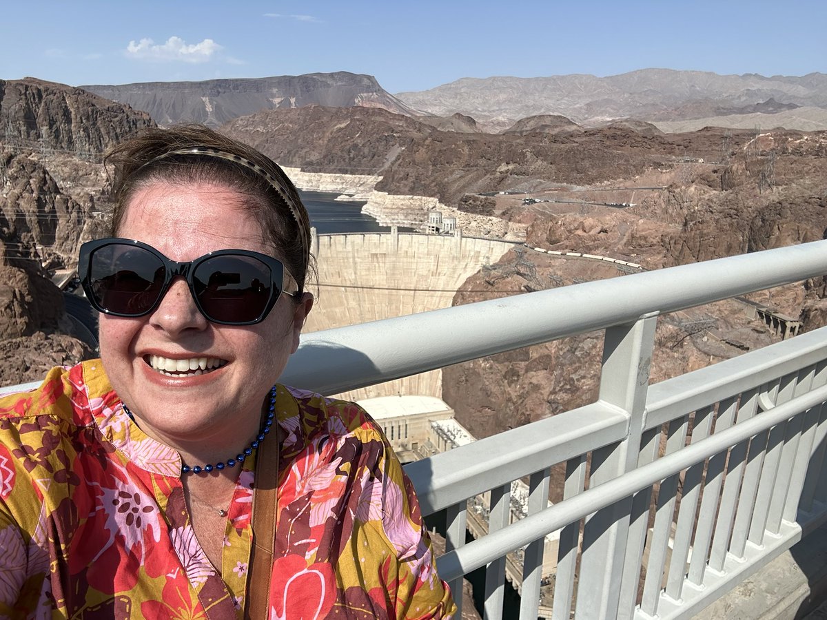 Jane_Arthur_'s tweet image. Almost blown away with the wind but worth it to see the #HooverDam #LakeMead #ColoradoRiver on the border of Arizona and Nevada 🇺🇸 #everydayisalearningday 🤓