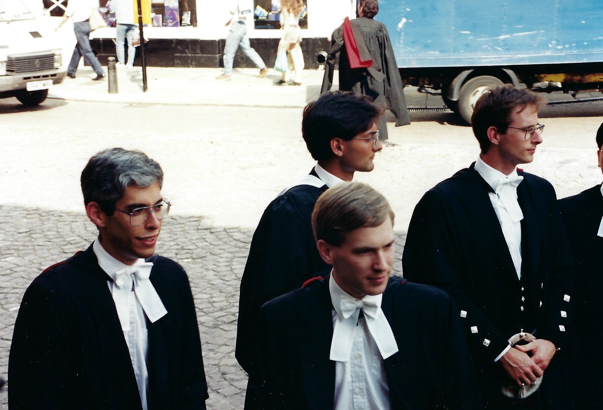 Patrick Carter (@prncarter) on Twitter photo Outside the Senate House in #Cambridge with <a href="/Selwyn1882/">Selwyn College</a> colleagues on a scorching hot and humid summer day 30 years ago today (22 July 1995) - PhD <a href="/CamHistory/">Cambridge History</a>. Outside the Senate House in #Cambridge with <a href="/Selwyn1882/">Selwyn College</a> colleagues on a scorching hot and humid summer day 30 years ago today (22 July 1995) - PhD <a href="/CamHistory/">Cambridge History</a>.