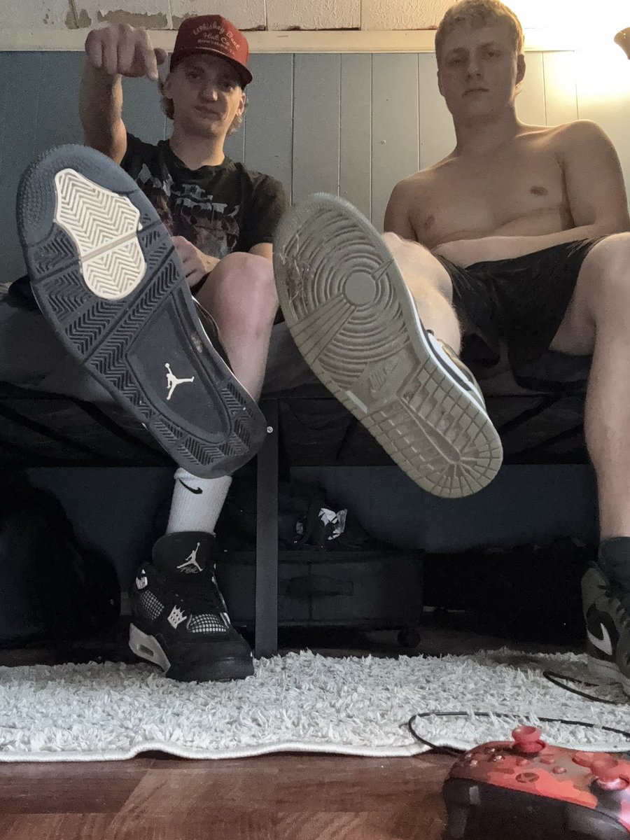 Come lick our js clean and empty your pockets 👅👟💸