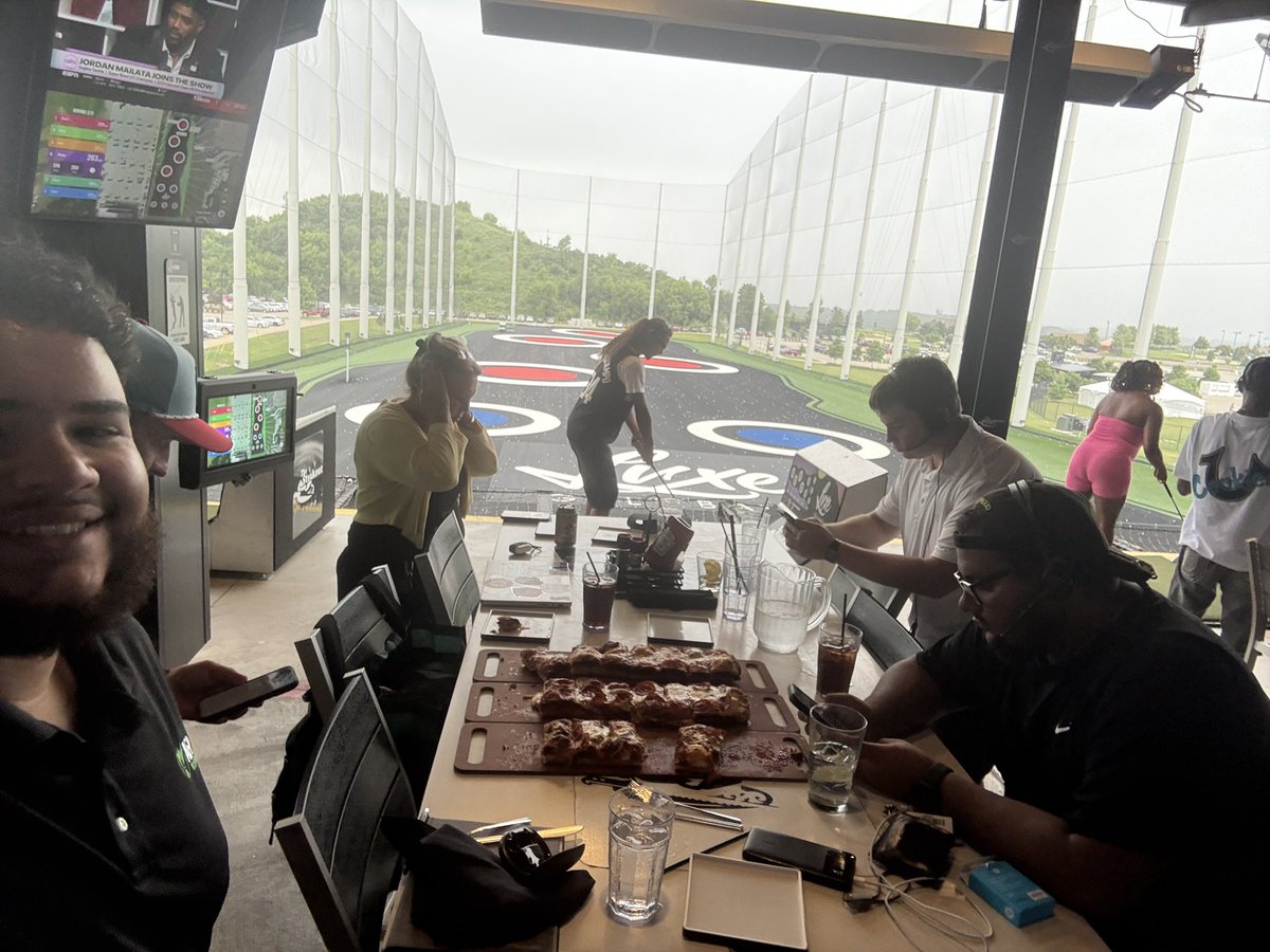 EthanReySanchez's tweet image. Ringin and Swingin! Phone banks at the driving range are crazy fun!
Reminding Wisconsinites of the awful legacy Gov Evers has left on our great state!
@AFPWI @AFPhq