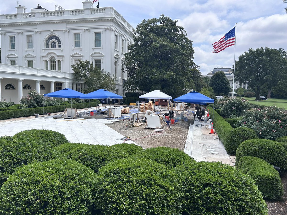 dannyctkemp's tweet image. Trump’s Rose Garden renovation latest: the paving stones are being laid