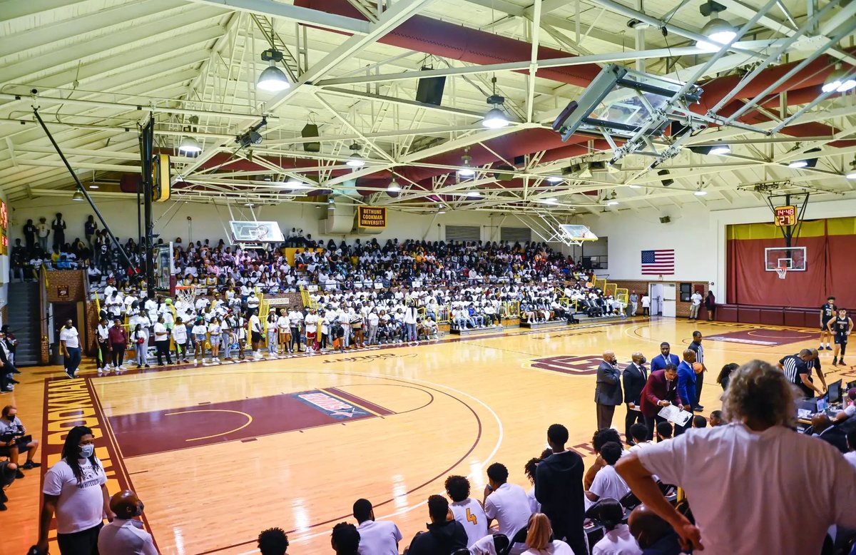 D1_D5VIN's tweet image. Extremely blessed to receive an offer from Bethune Cookman, Go Wildcats!!
#AGTG
Thanks to @coachparks23 @jnine0551 Coach Smith @ChuckPerson5 @SHAQ @TeamPerson17U @Reebok