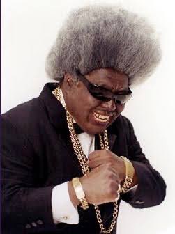 Cuando alguien le dice Donking Kong a DK no puedo evitar pensar en Miguel Galván parodiando a Don King 😭