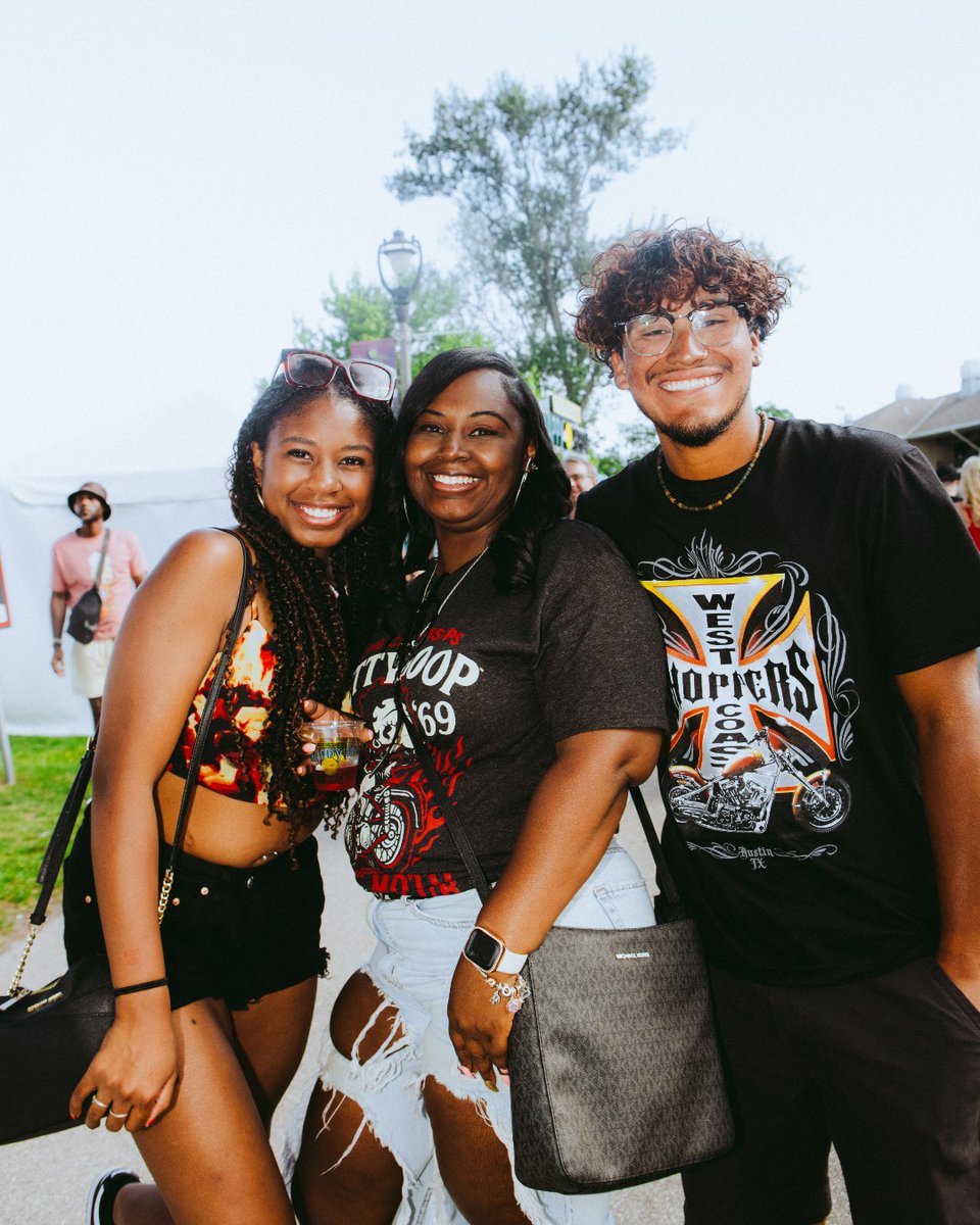Summerfest's tweet image. Music, memories, and pure joy, what a year it’s been! 🤗🎶✨
📸@ rperg, @ bubbiesoup, @ monjoa_, @ annagraceyphoto