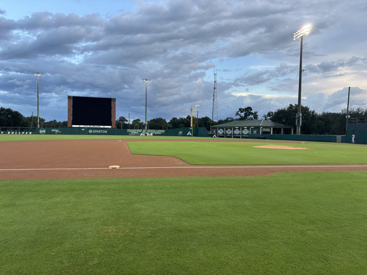 DeLandSuns's tweet image. Game 2 is on at Melching Field!
First pitch is slated for 8:30 pm!