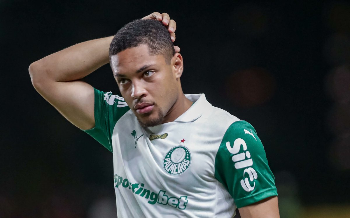 xGTstats's tweet image. 🐅 Vitor Roque pelo Palmeiras:
👤 25 jogos.
⚽️ 3 gols.
🅰️ 0 assistências.
🟨 3 cartões amarelos.
😬 Comprado por €25 milhões.
😏 This is xGT.
