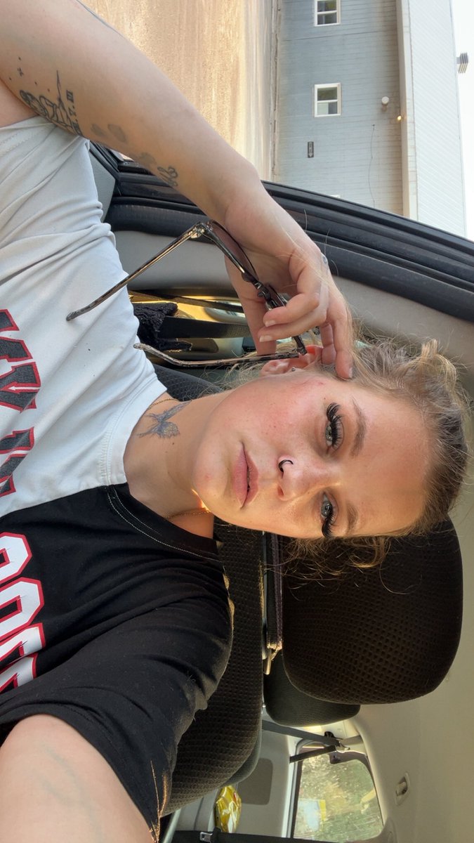 Wanna chat? Prove you’re worth My time. Message Me on LoyalFans 😘