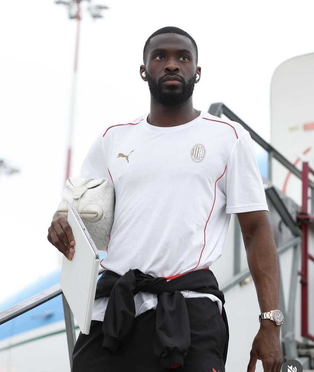 Dylan (@escrova_) on Twitter photo 