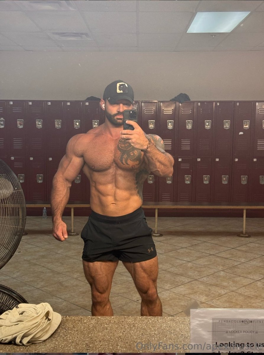 AphaLuvr's tweet image. Go give @ApexMuscle_ a follow on this platform and onlyfans.com/apexmuscle . You'll thank me later.
@FindomAlphaRT @onlyalphastuds @rt4dom @Bigdickalphas @musclesupply_ @muscletitsuck