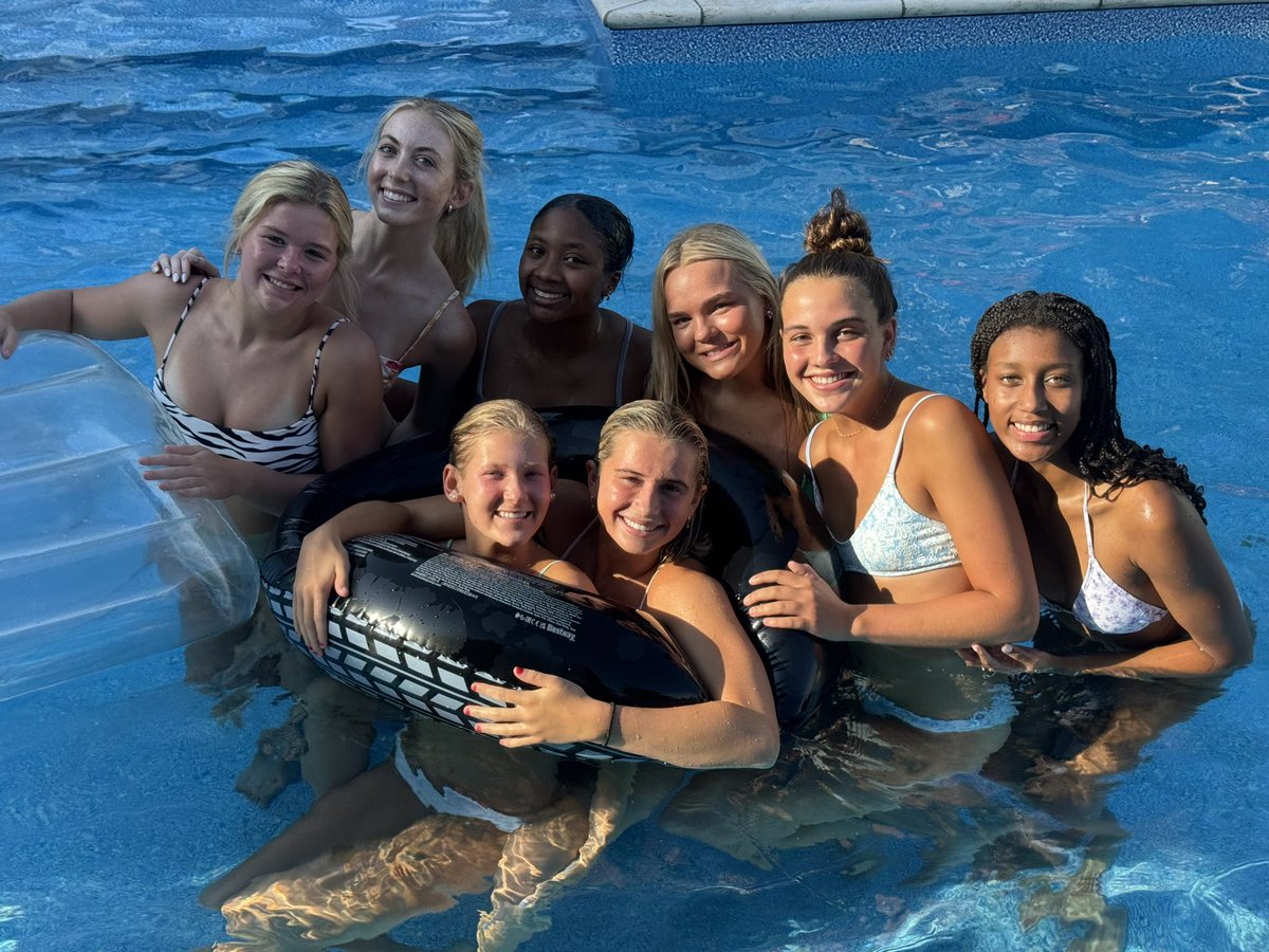 BGHS_Cheer's tweet image. Thank you to the Mantlo Family for hosting an amazing high school team bonding night! Also, a big thank you to Laura Crabtree for her help with the camp door hangers. The Purples are ready to head off to cheer camp on Friday!