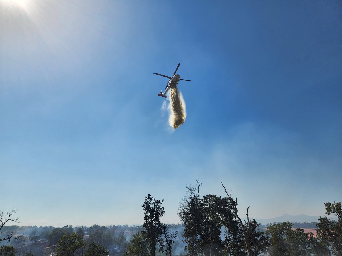 CALFIRETGU's tweet image. The #BakerFire in the area of Frank Ball Rd and HWY 36W is contained at 17 acres. Commitment time for resources is 6 to 8 hrs. #CALFIRETGU2025