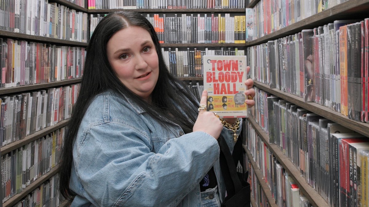rad_planner's tweet image. lena dunham never upgrading to blu-ray is extremely lena dunham