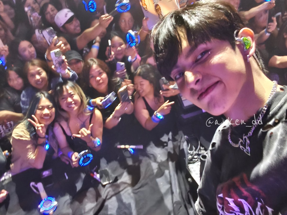Auken_dd's tweet photo. From SF ➡️ LA, kotang kota sa pagmamahal mo Jah 🫶🏽

Save nyo nalang kung nahagip kayo mga kamaisan lol 🌽

SB19 ROCKS THE US STAGE
SB19 LIGHTS UP ANAHEIM

@justintdedios #SB19_JUSTIN
@SB19Official
#SaWWorldTourLA https://t.co/Qyf6fn9qAO