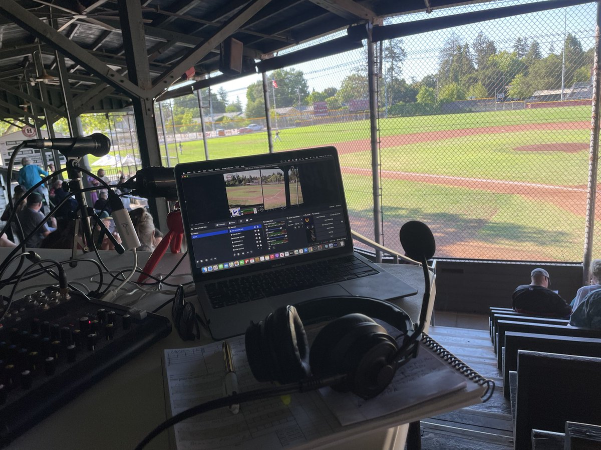 BryanWe94586914's tweet image. It’s game two of the series between the @MedfordRogues and the @PrunePackers. Catch the action on my YouTube channel: Bryan Welch!! @PacEmpireLeague @STAAtalent
m.youtube.com/@bryanwelch460…