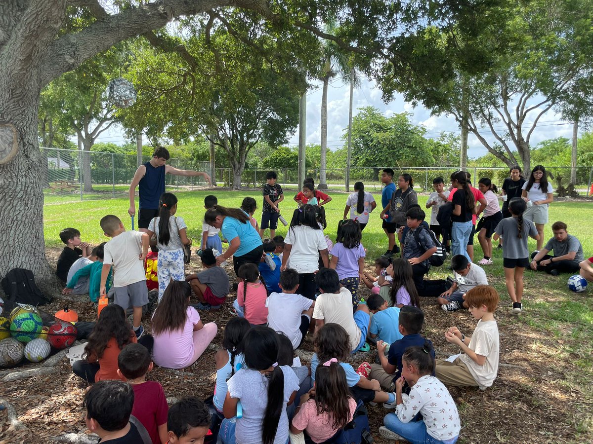 mdcpsmigrant's tweet image. Our students at Redland Center enjoyed the activities they did with our visitors from Summit Church.

#YourBestChoiceMDCPS
#Summer305 #SYIP2025
@SuptDotres
@MDCPSTitleI
@MDCPS
#ThankYou @SummitChurch